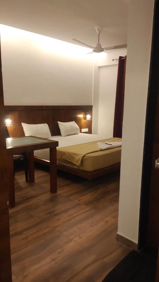 Hotel Anvisha Executive Mangvadi Buitenkant foto